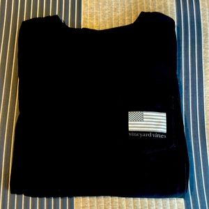 NWOT Vineyard Vines black long sleeve flag T-shirt size medium